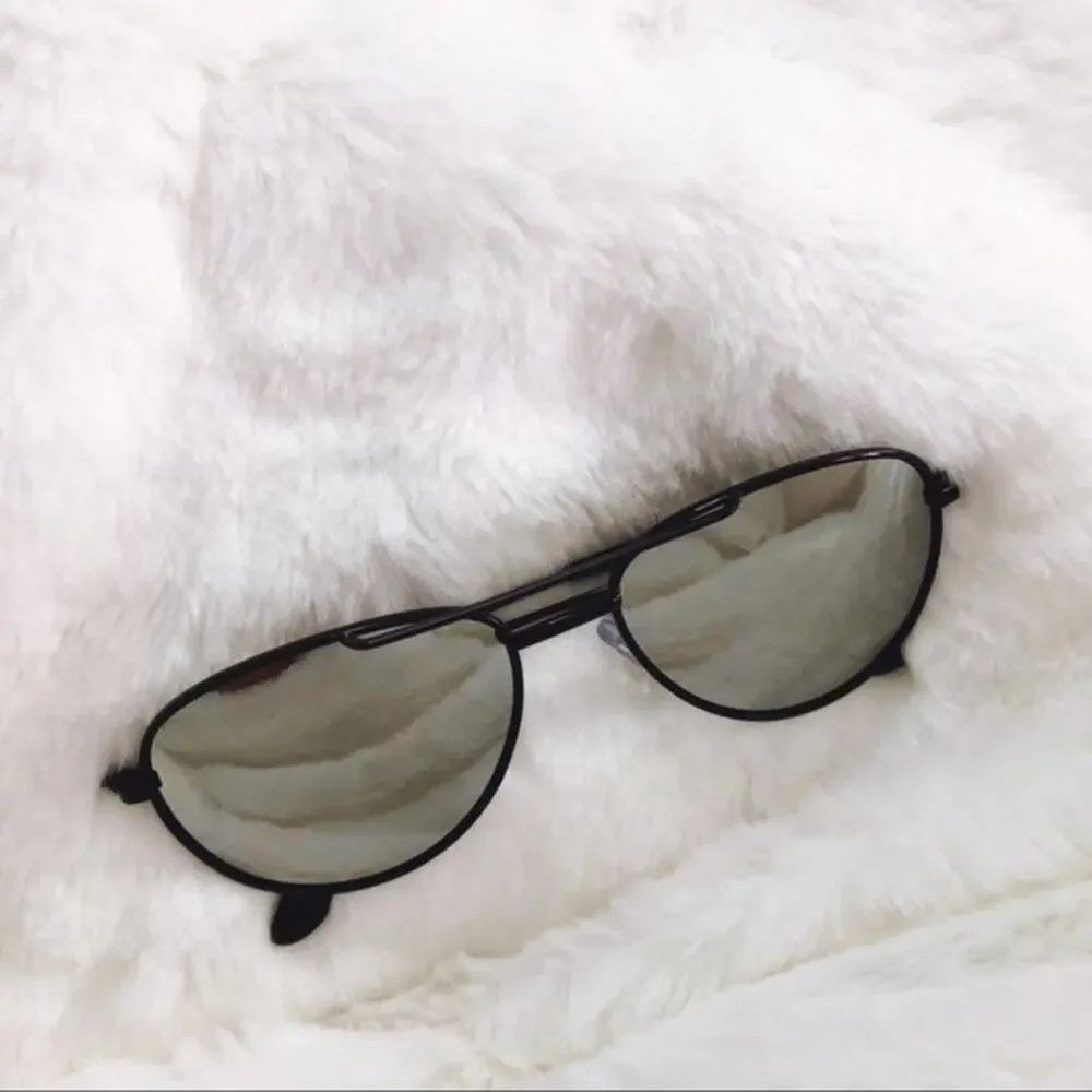 Hunter Black Mirrored Aviator Sunglasses